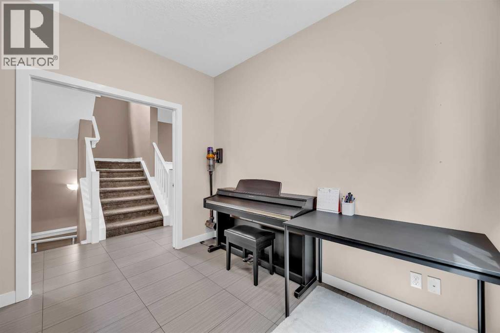 131 Sherwood Street NW, Calgary, Alberta T3R 0P1 - Photo 17 - A2306053