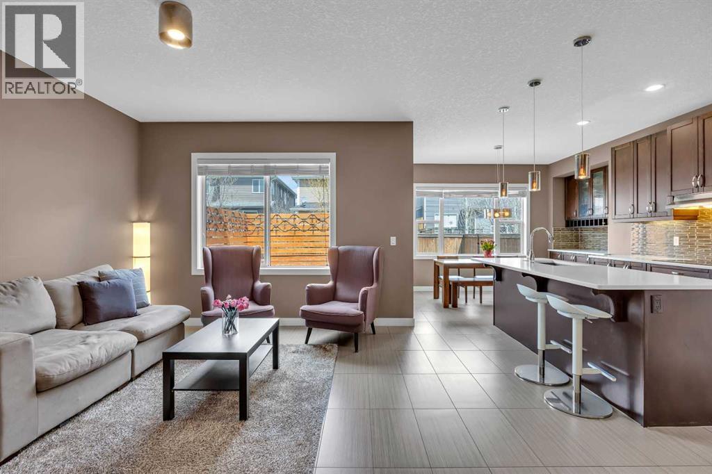 131 Sherwood Street NW, Calgary, Alberta T3R 0P1 - Photo 4 - A2306053