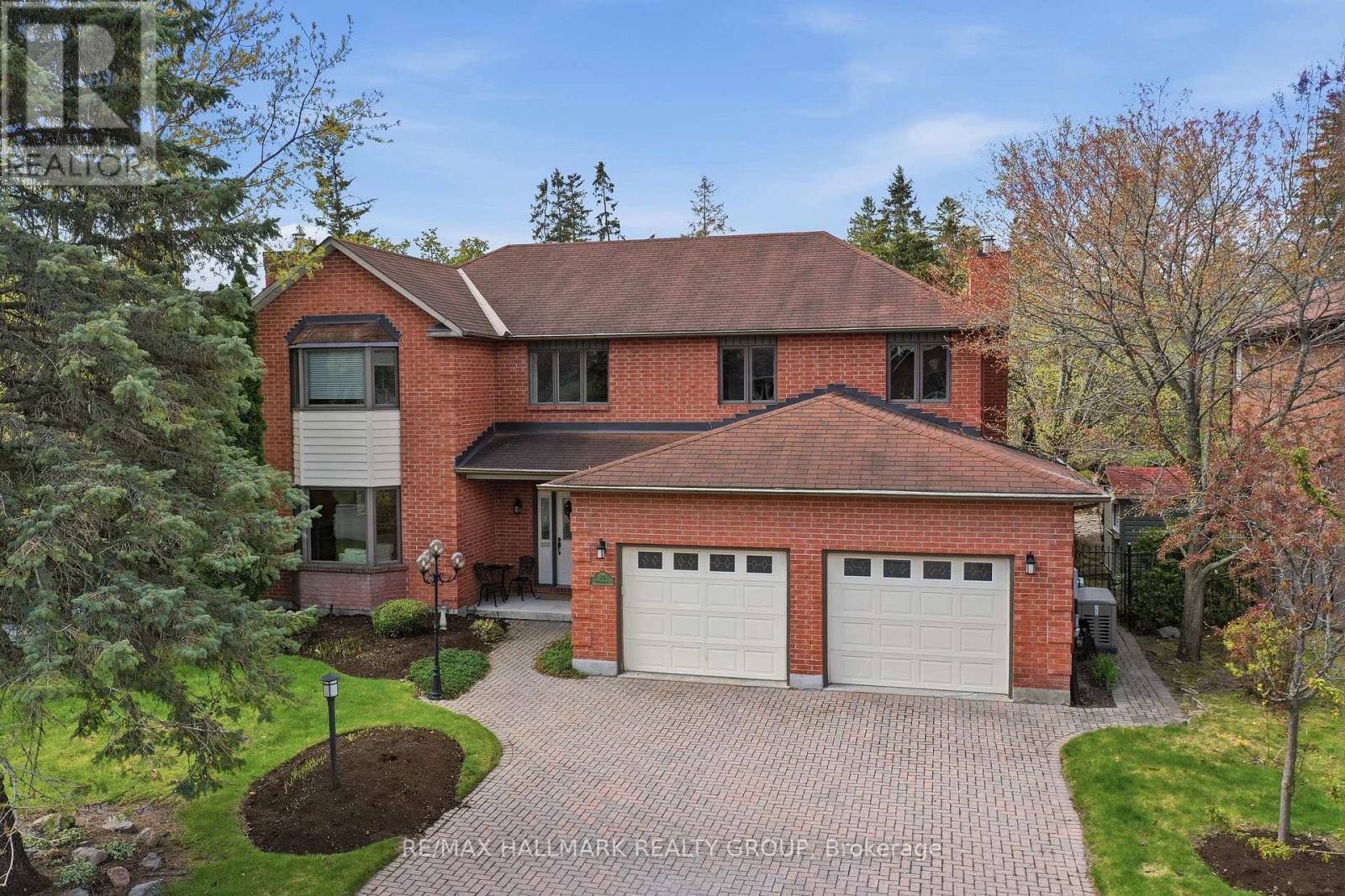 20 HALLDORSON CRESCENT, Ottawa, Ontario