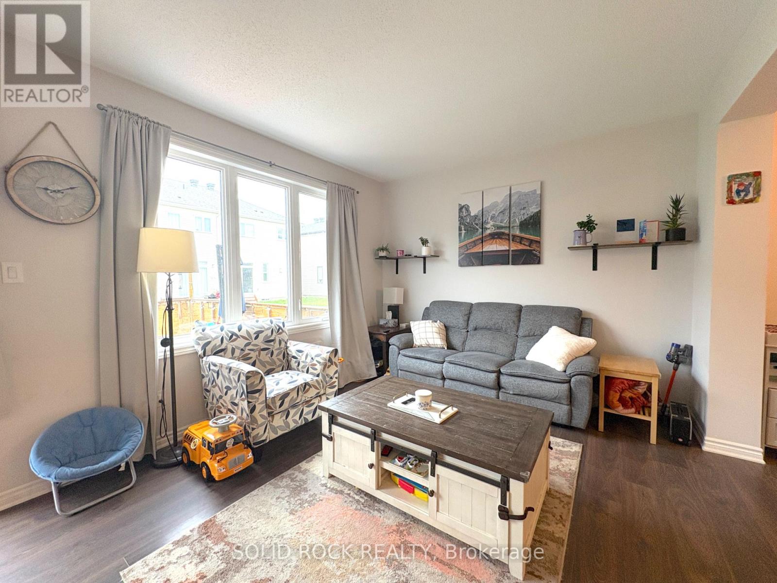 719 Derreen Avenue, Ottawa, Ontario K2S 2Y9 - Photo 9 - X13167762