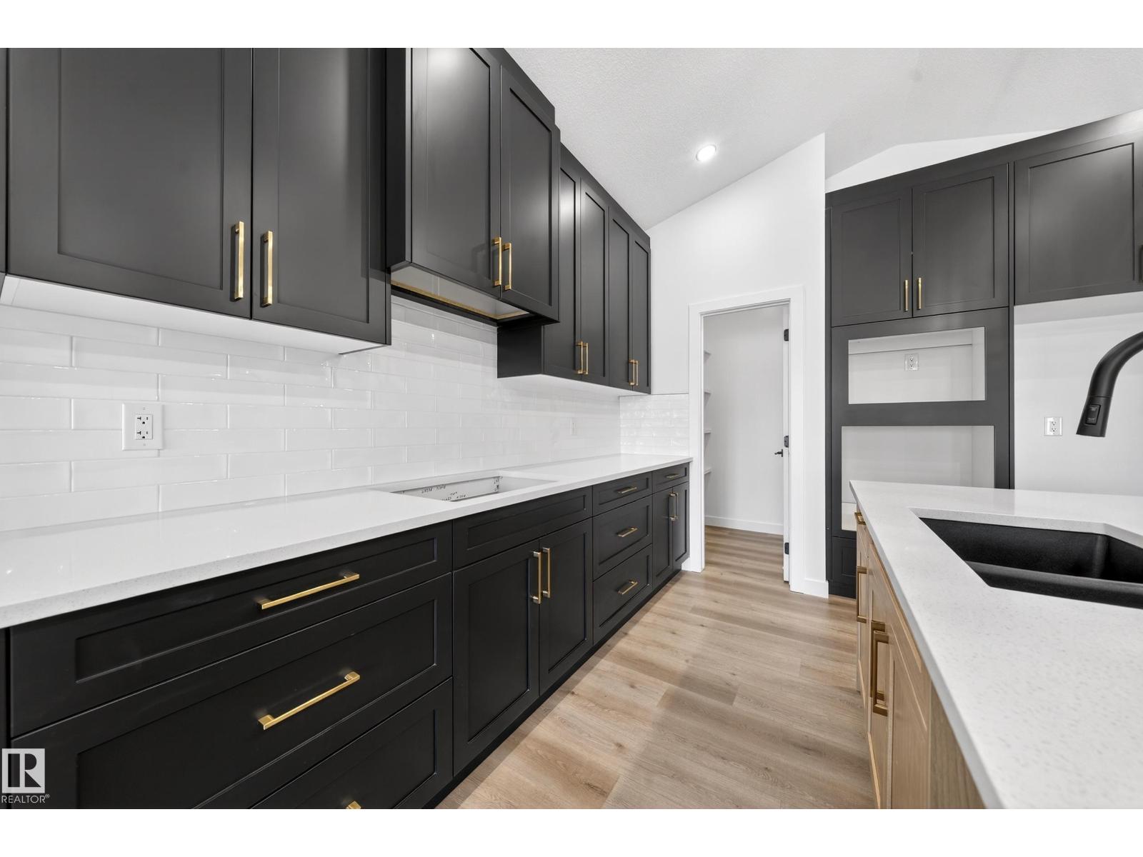 3325 Chickadee Drive NW, Edmonton, Alberta  T5V 1R5 - Photo 31 - E4476459