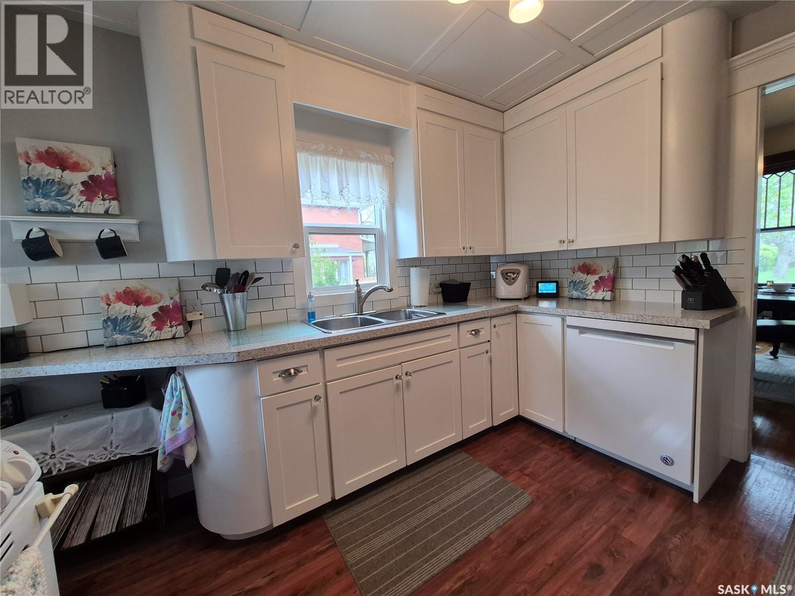 244 3rd Avenue NW, Swift Current, Saskatchewan  S9H 0S1 - Photo 15 - SK036810