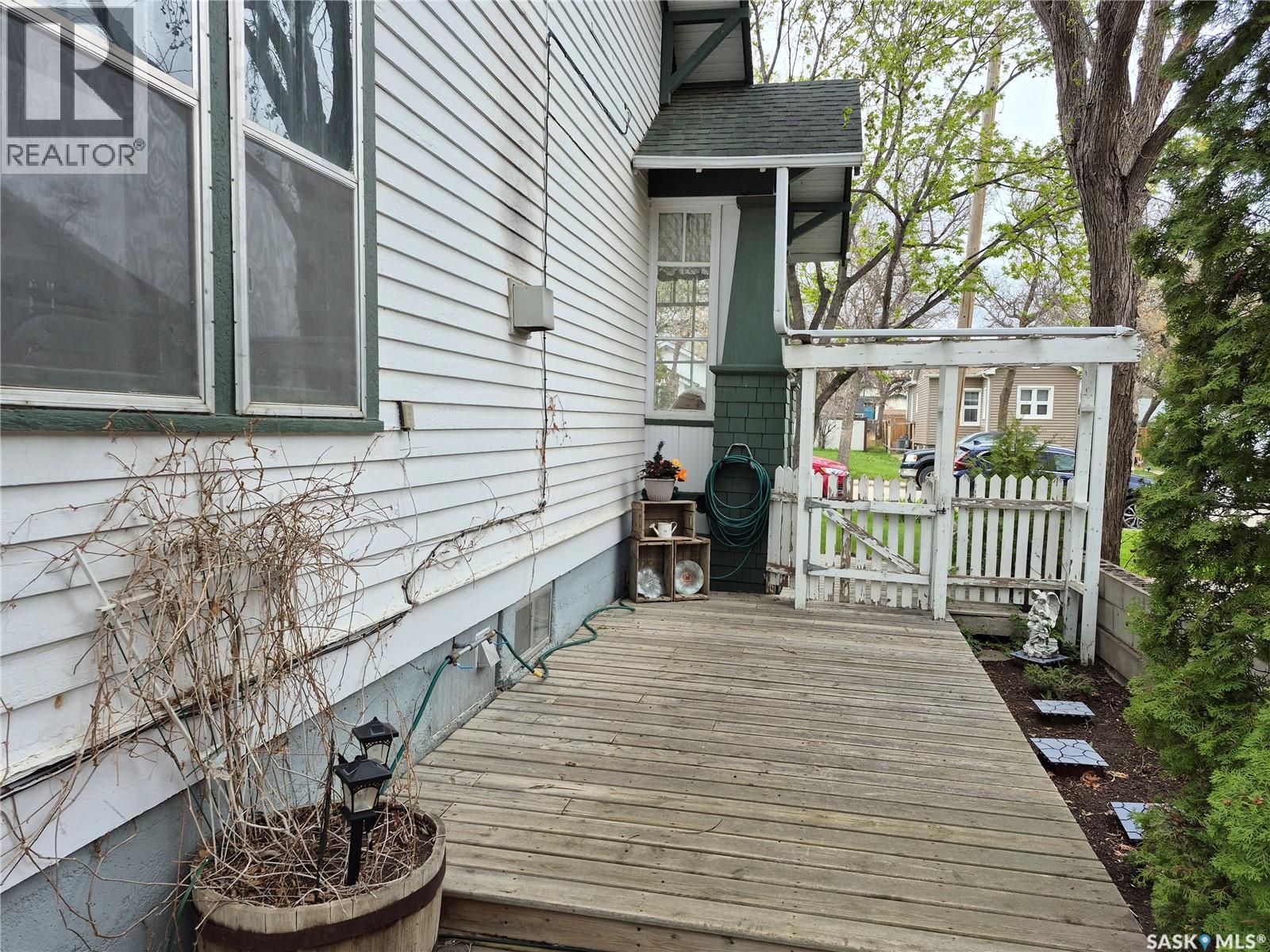 244 3rd Avenue NW, Swift Current, Saskatchewan  S9H 0S1 - Photo 39 - SK036810