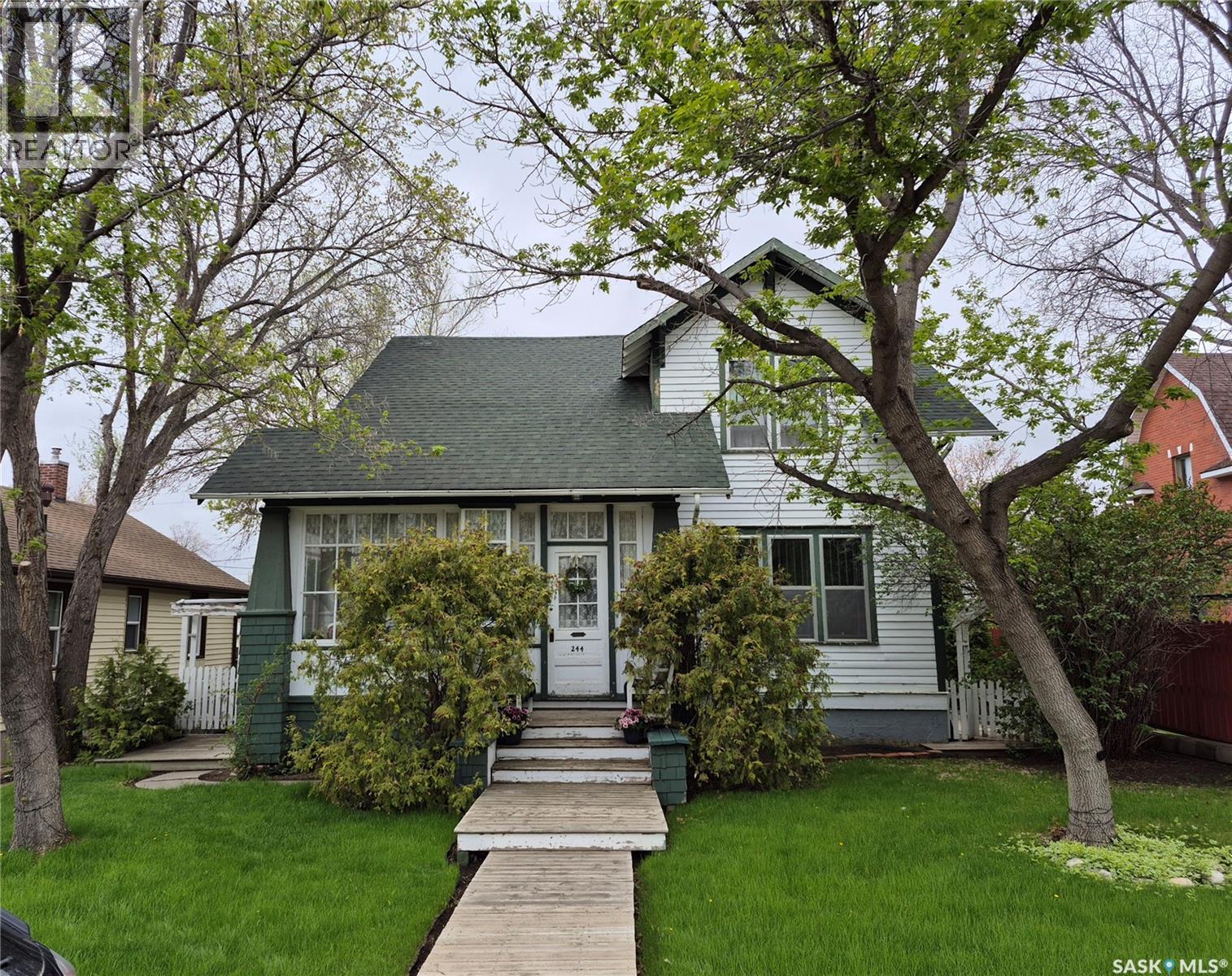 244 3rd Avenue NW, Swift Current, Saskatchewan  S9H 0S1 - Photo 46 - SK036810