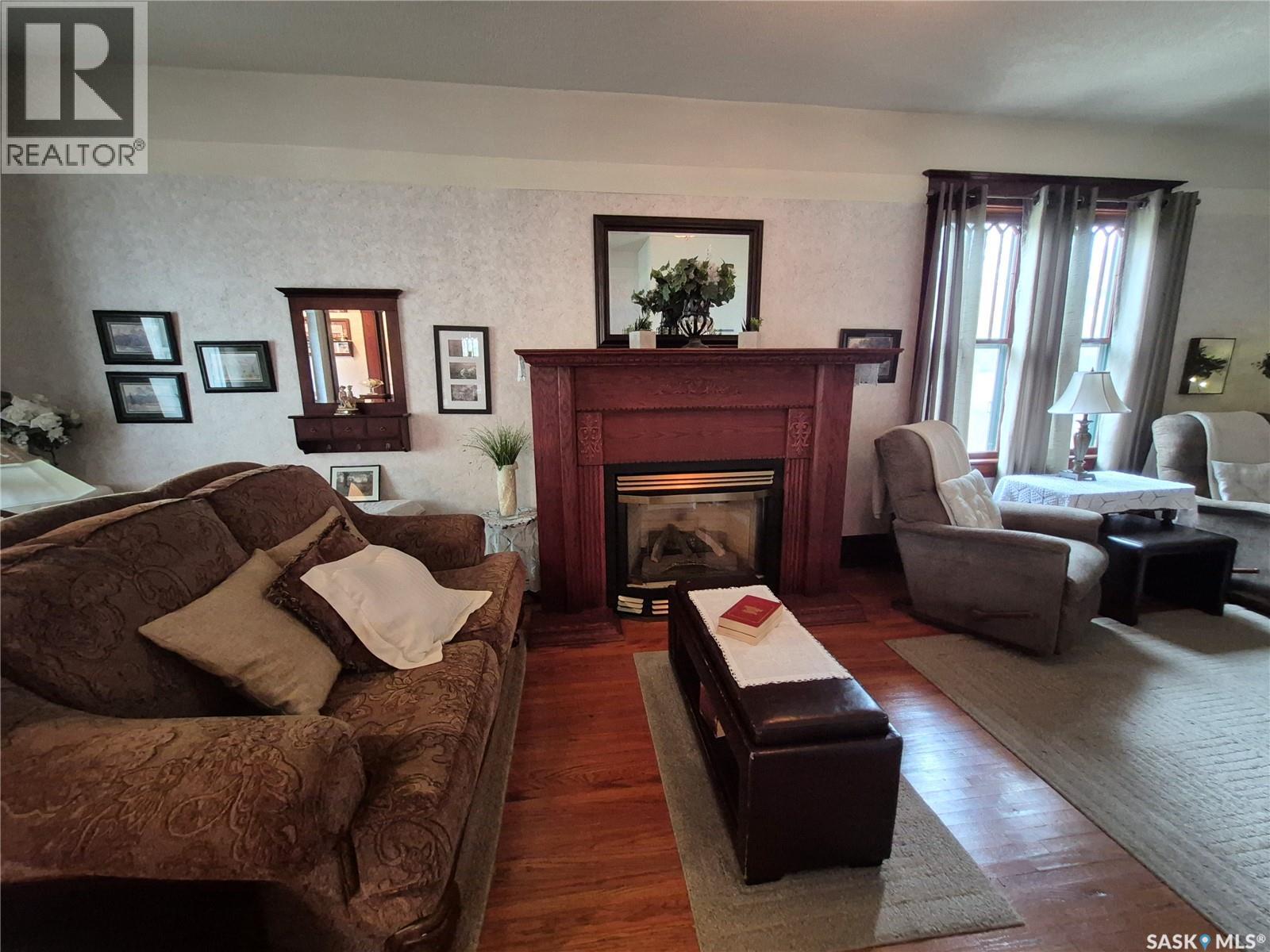 244 3rd Avenue NW, Swift Current, Saskatchewan  S9H 0S1 - Photo 5 - SK036810