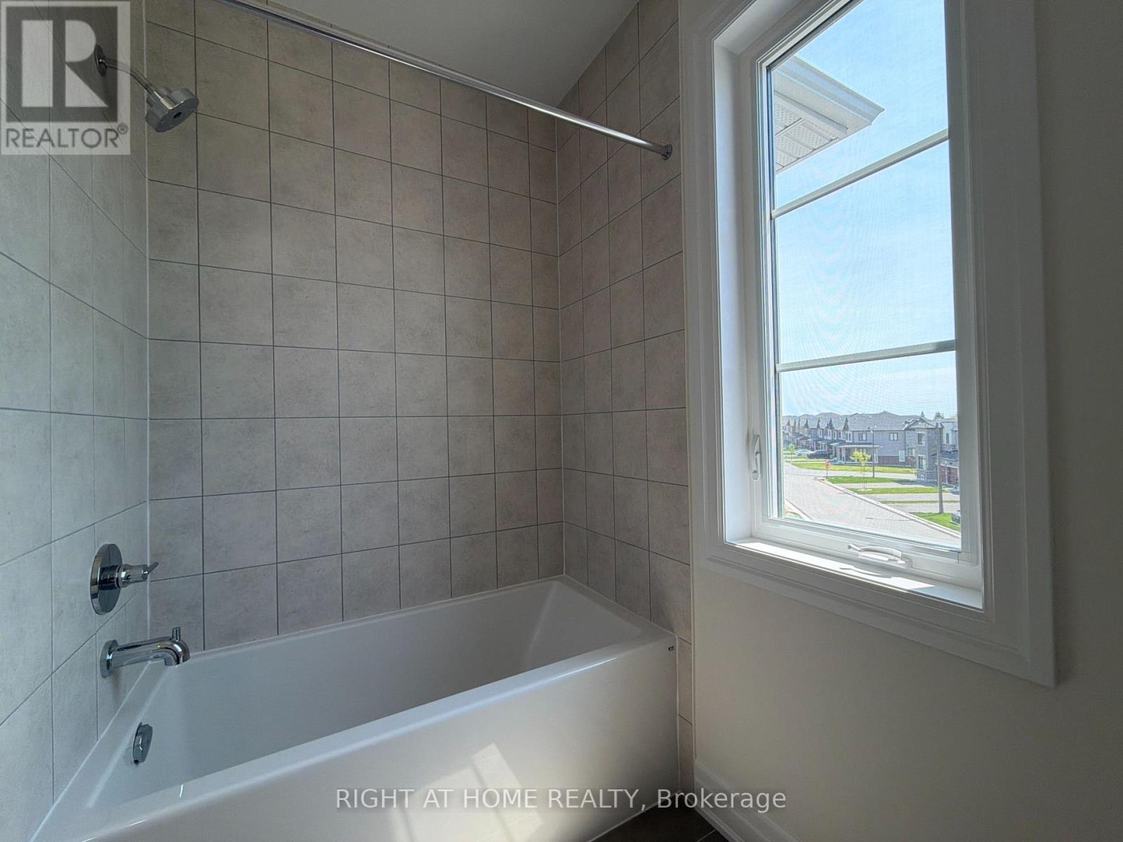 2127 Binbrook Drive, Oshawa, Ontario  L1L 0W6 - Photo 48 - E13167776