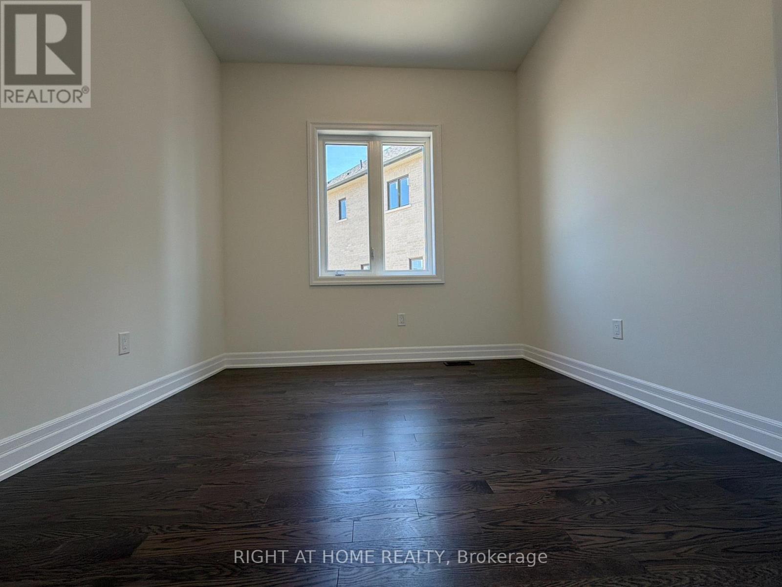 2127 Binbrook Drive, Oshawa, Ontario  L1L 0W6 - Photo 7 - E13167776