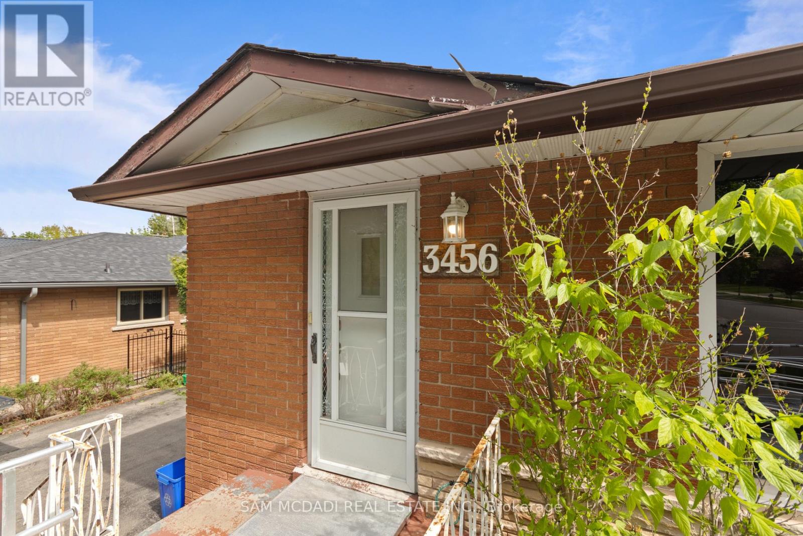 Upper - 3456 Rexway Drive, Burlington, Ontario L7N 2L6 - Photo 3 - W13167784