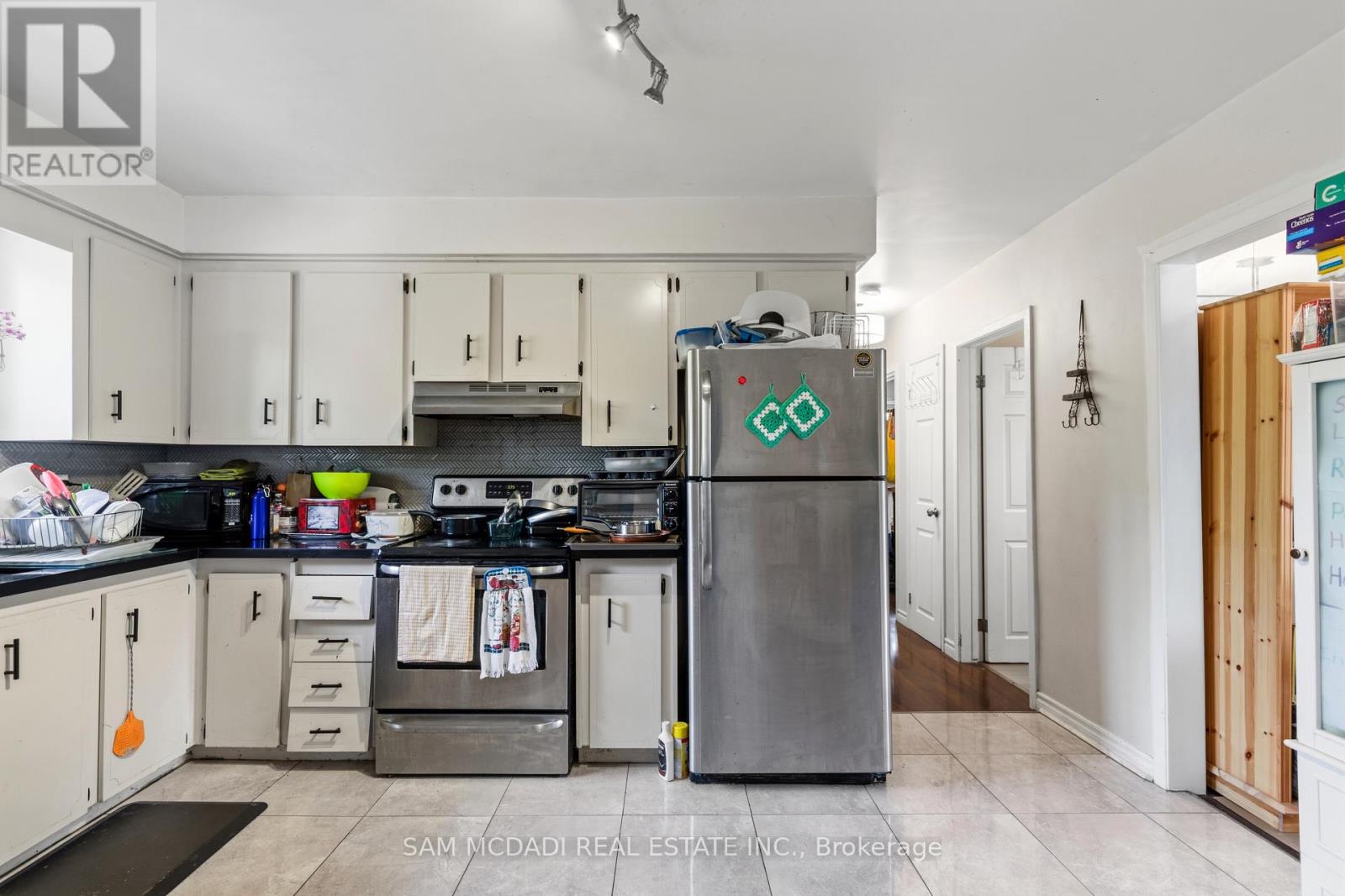 Upper - 3456 Rexway Drive, Burlington, Ontario L7N 2L6 - Photo 9 - W13167784