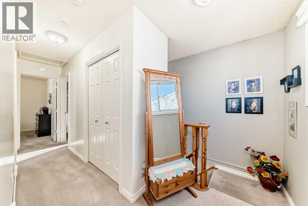 8 Meadow Place Se, Airdrie, Alberta  T4A 1W4 - Photo 25 - A2299404