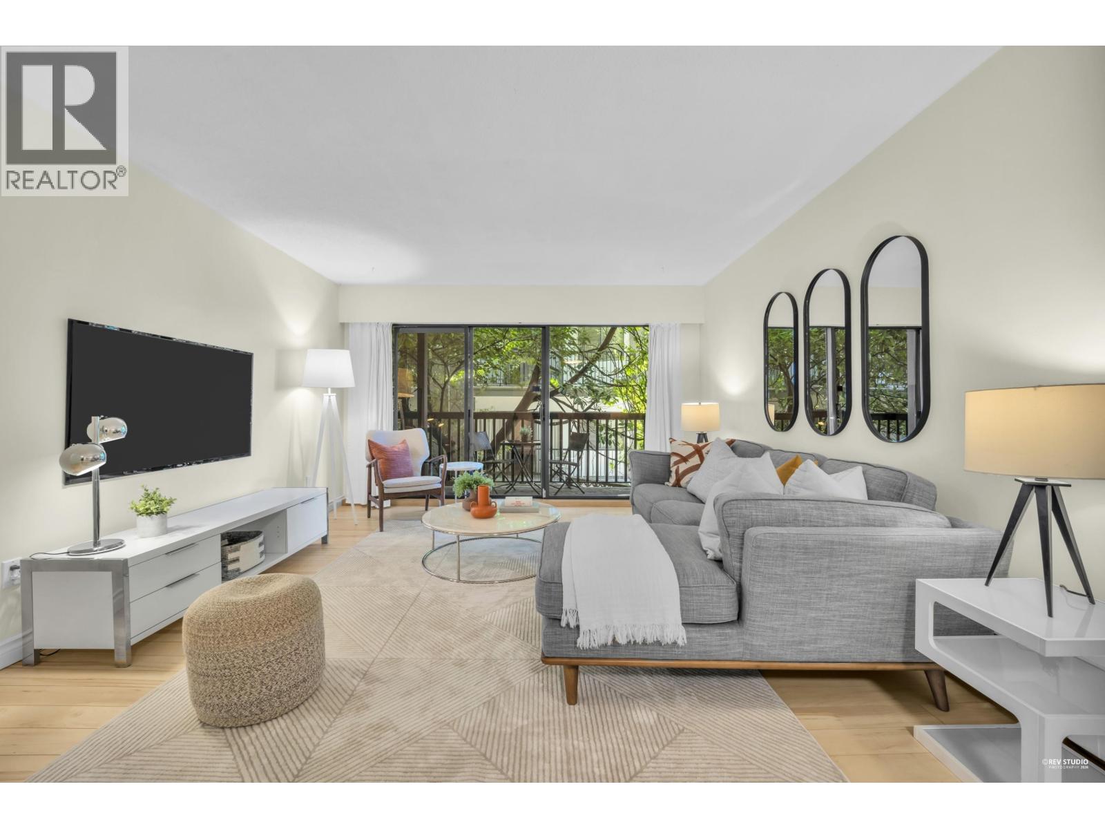 103 150 E 5th Street, North Vancouver, British Columbia  V7L 1L5 - Photo 2 - R3114213