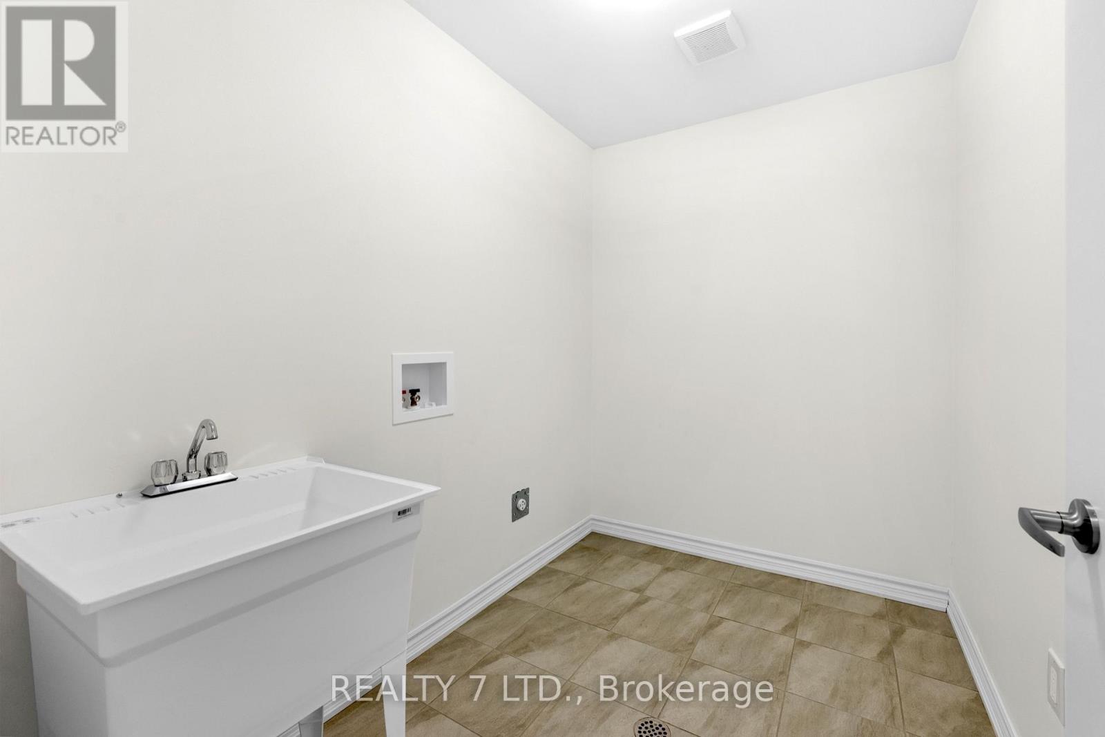 32 Hillcroft Way, Kawartha Lakes, Ontario  K0M 1A0 - Photo 45 - X13167790