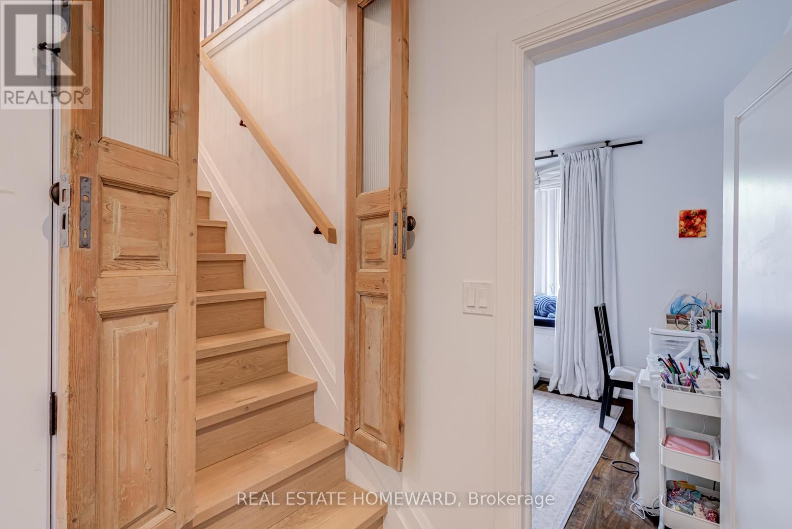 21 Sandford Avenue, Toronto, Ontario  M4L 2E6 - Photo 17 - E13167742