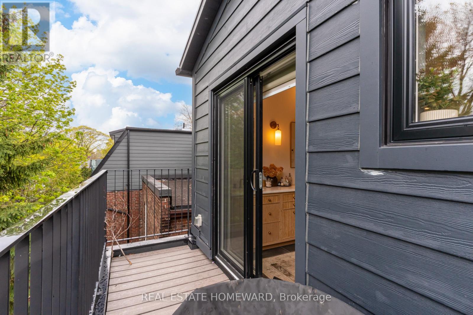 21 Sandford Avenue, Toronto, Ontario  M4L 2E6 - Photo 23 - E13167742