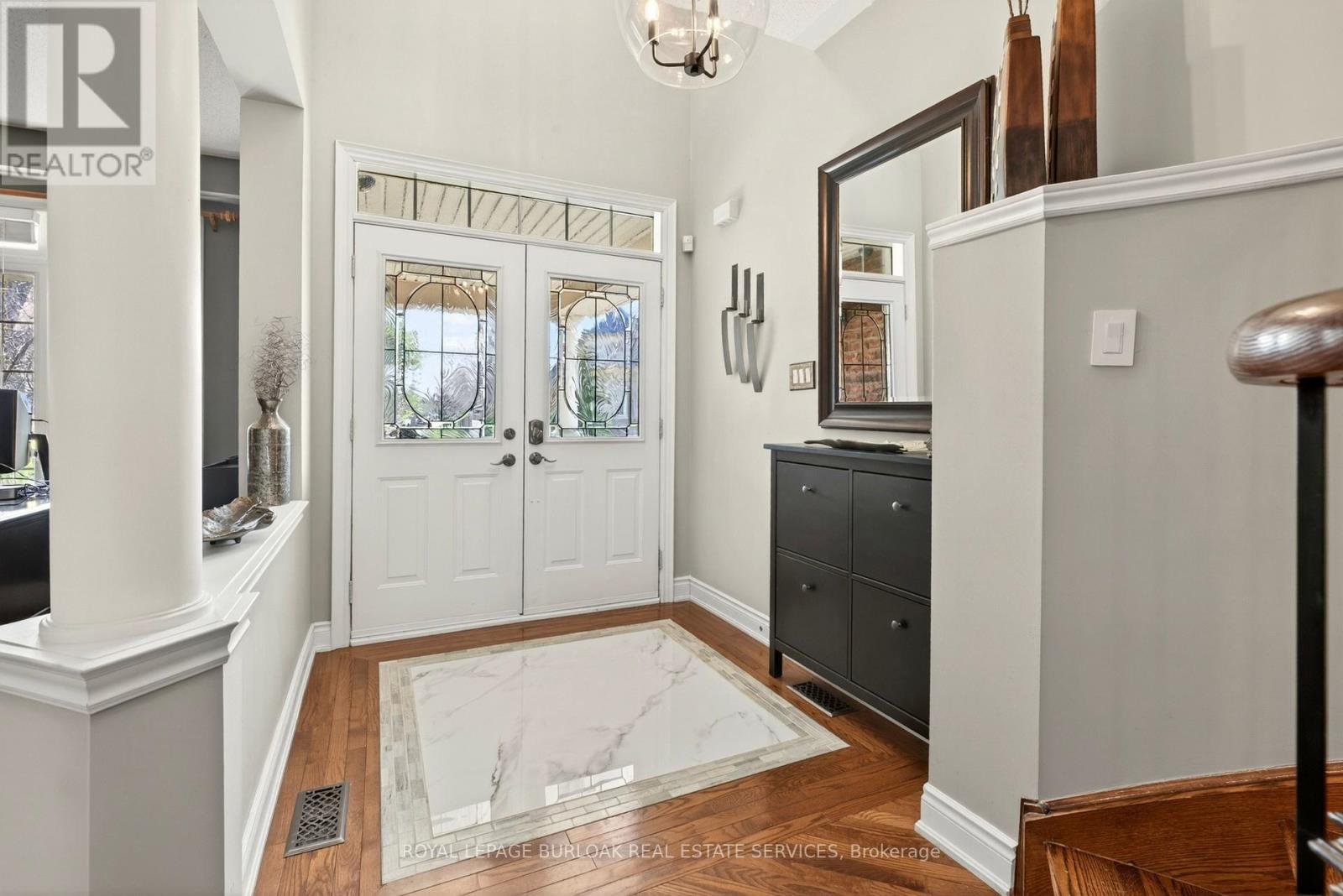 283 Turning Leaf Road, Oakville, Ontario  L6L 6V5 - Photo 4 - W13042262