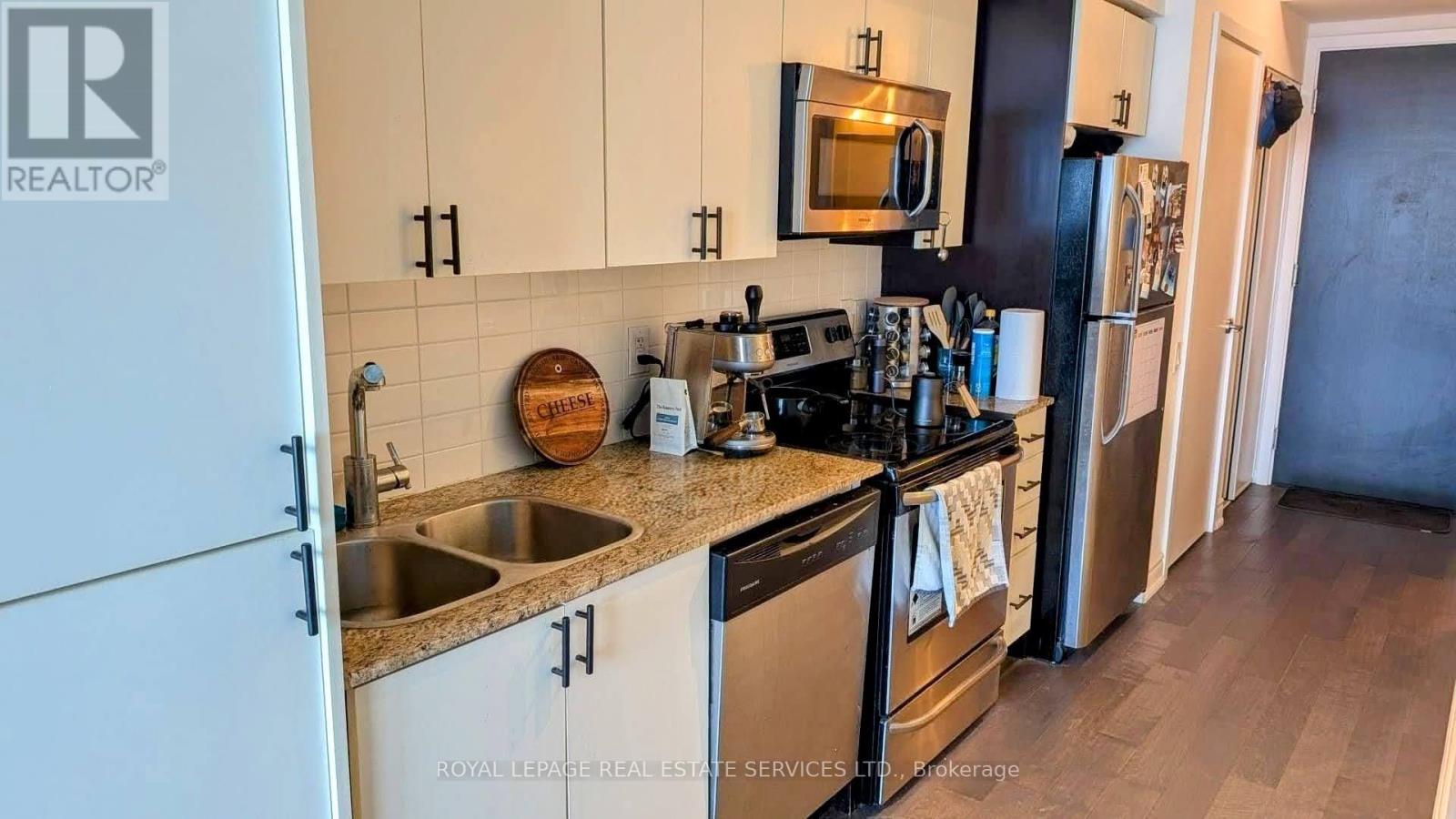 2412 - 105 The Queensway, Toronto, Ontario  M6S 5B5 - Photo 5 - W13167806