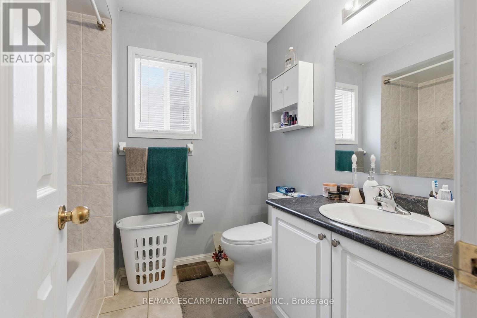 162 Panton Trail, Milton, Ontario  L9T 6K2 - Photo 22 - W12692848