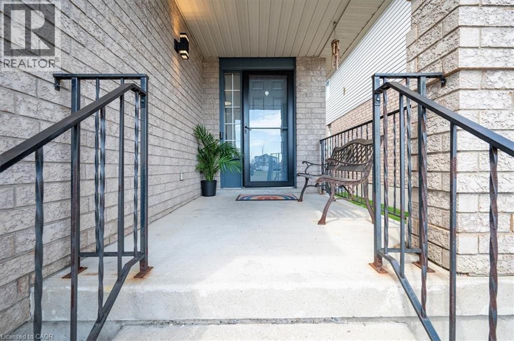 30 Heatherwood Place, Kitchener, Ontario  N2N 3P4 - Photo 3 - 40832922