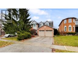 719 SHANAHAN BOULEVARD, Newmarket, Ontario
