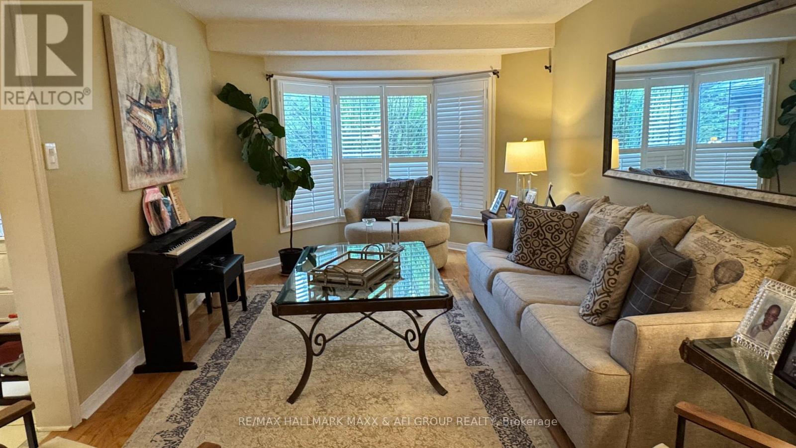 719 Shanahan Boulevard, Newmarket, Ontario  L3X 1P8 - Photo 3 - N13159564