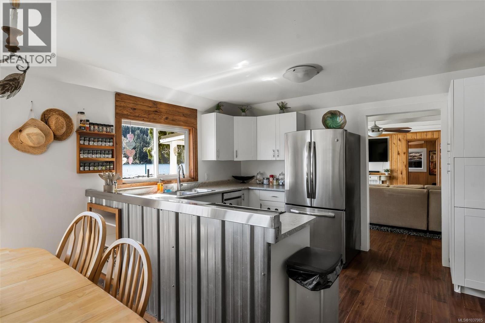 8624 North Shore Rd, Lake Cowichan, British Columbia  V0R 2G0 - Photo 14 - 1037985