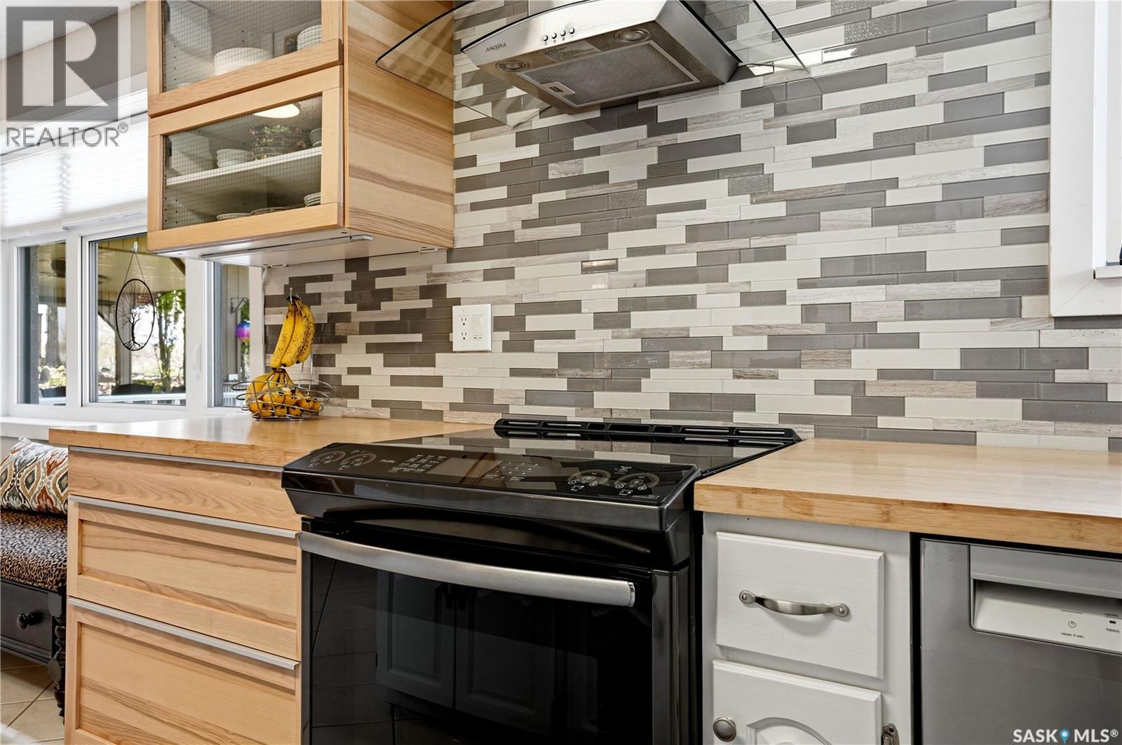 303 Currie Crescent, Strasbourg, Saskatchewan  S0G 4V0 - Photo 6 - SK036828