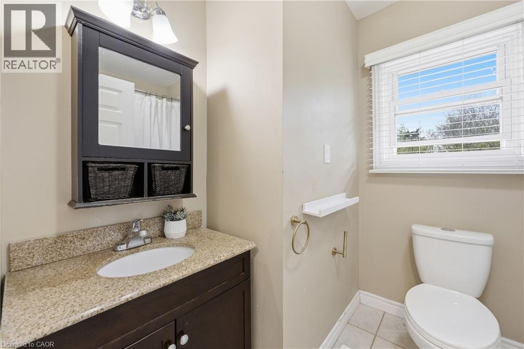 21 Berryman Avenue, St. Catharines, Ontario  L2R 3W8 - Photo 23 - 40830337
