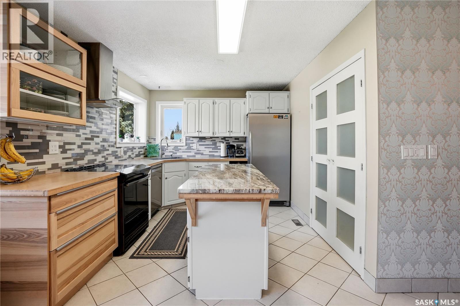 303 Currie Crescent, Strasbourg, Saskatchewan  S0G 4V0 - Photo 4 - SK036828