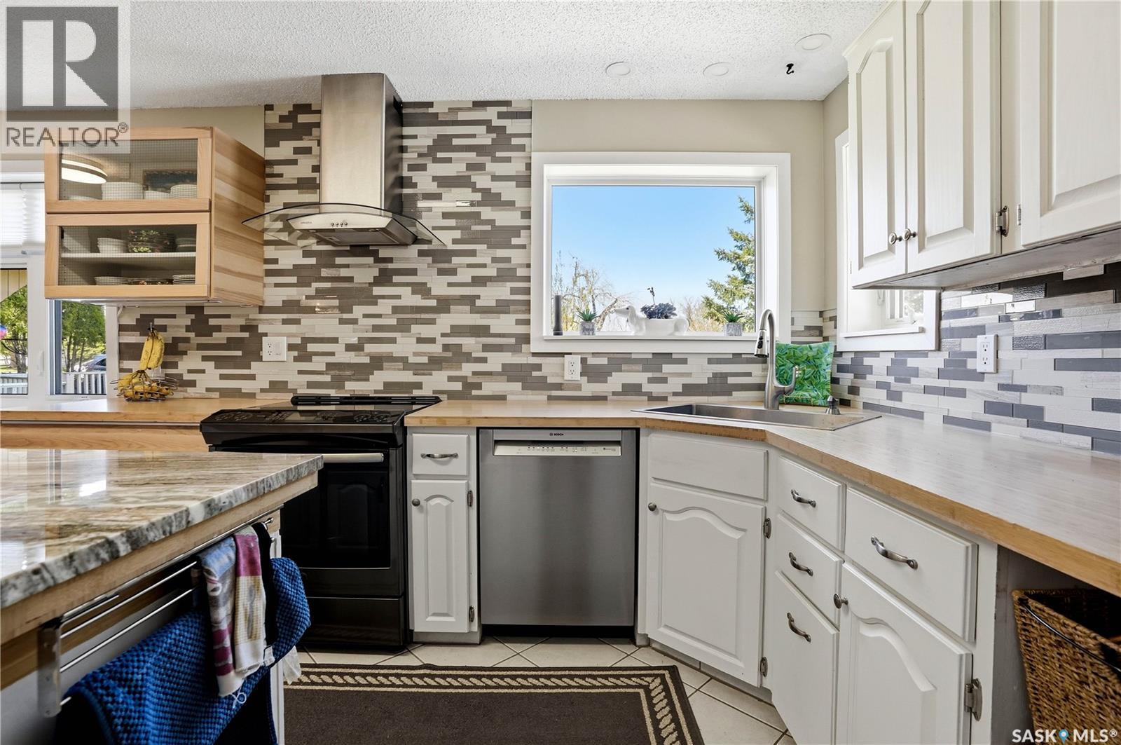 303 Currie Crescent, Strasbourg, Saskatchewan  S0G 4V0 - Photo 7 - SK036828