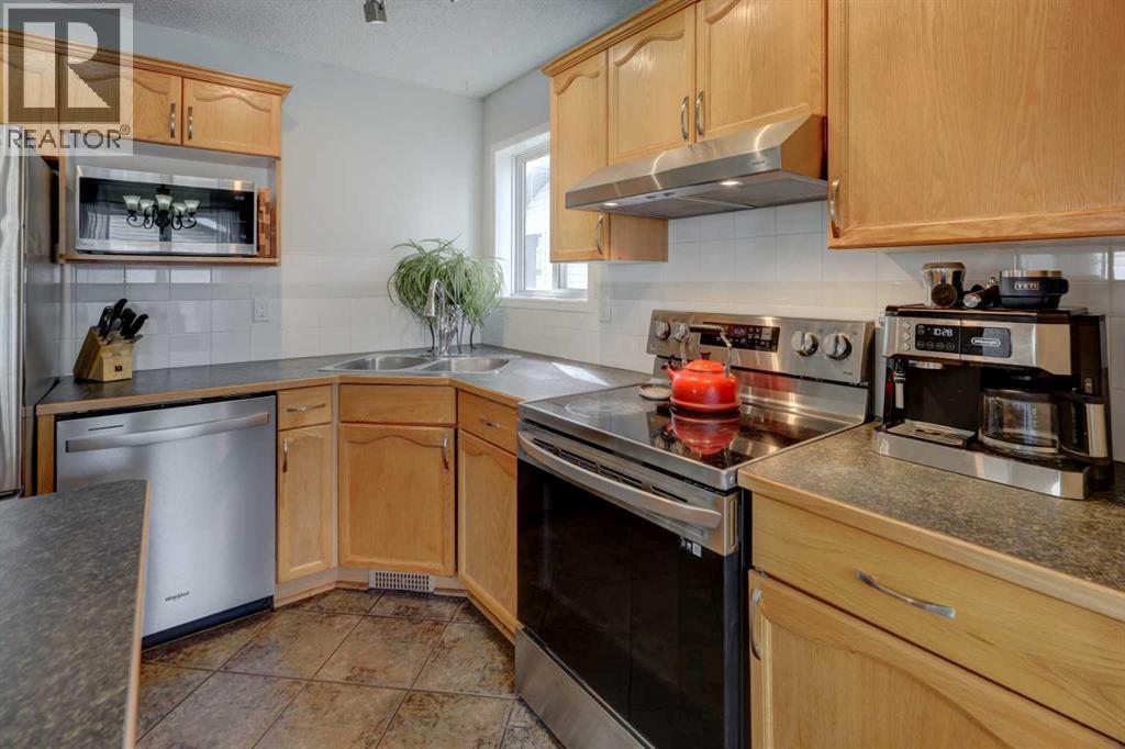 10 Hidden Ranch Hill Nw, Calgary, Alberta T3A 5X6 - Photo 7 - A2314205