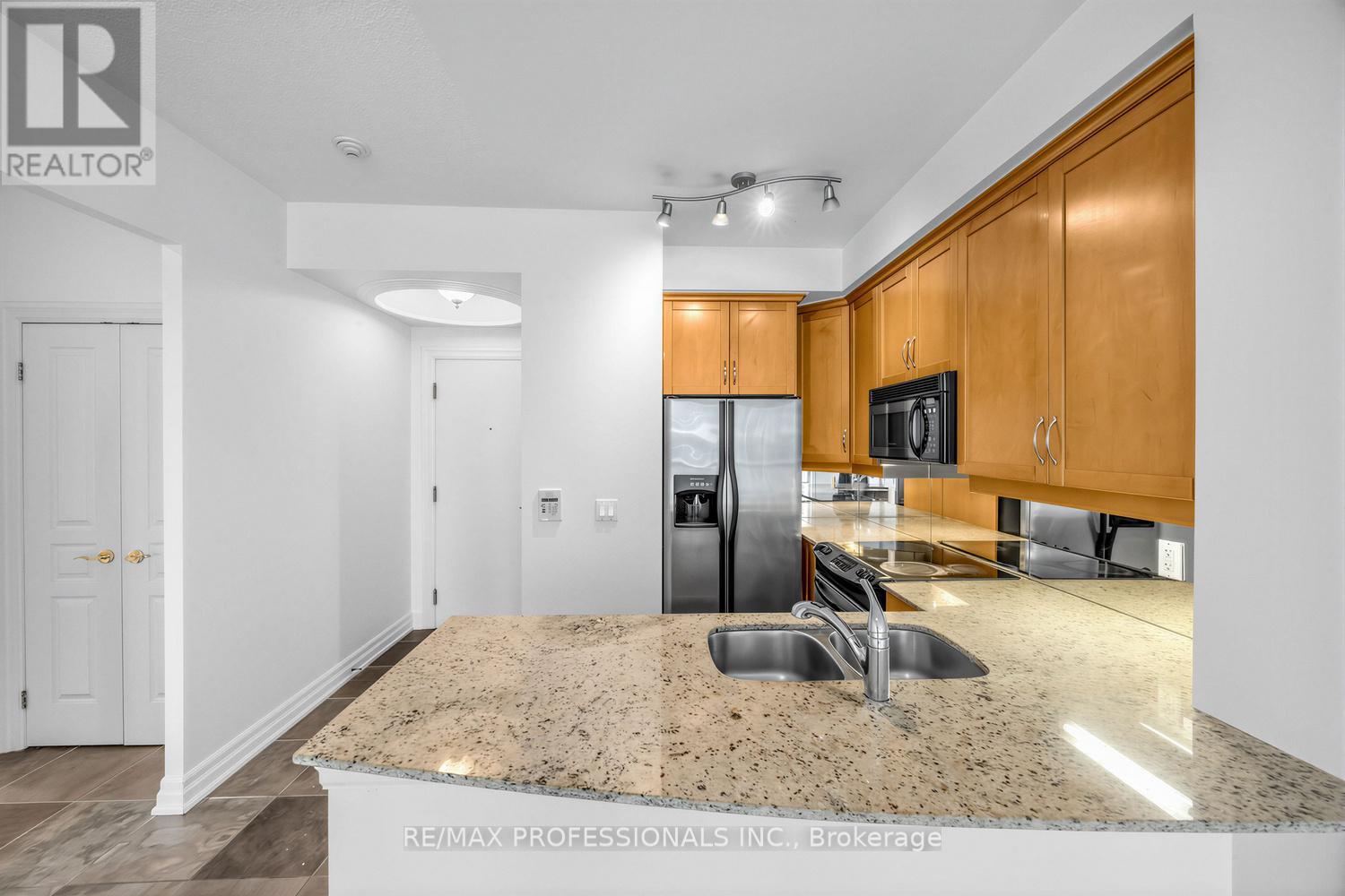 1202 - 2087 Lake Shore Boulevard W, Toronto, Ontario  M8V 4G3 - Photo 11 - W13120450