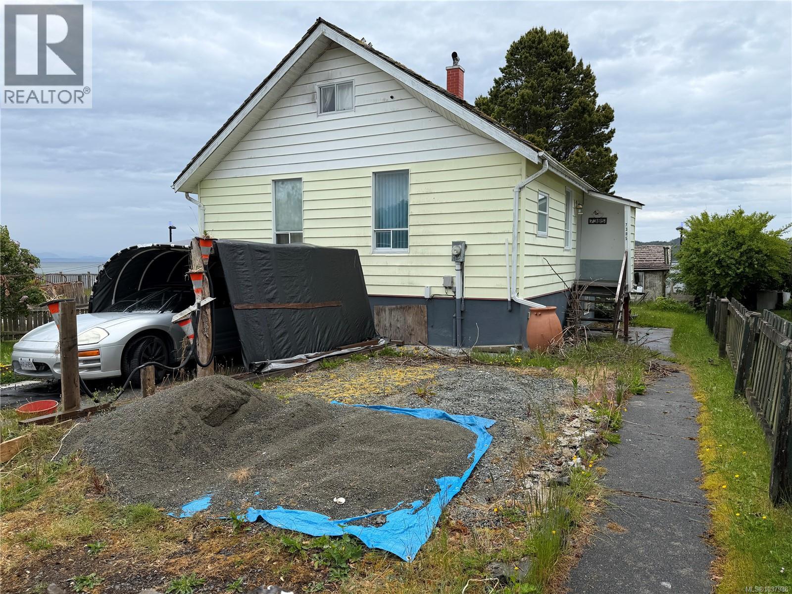 7385 Market St, Port Hardy, British Columbia