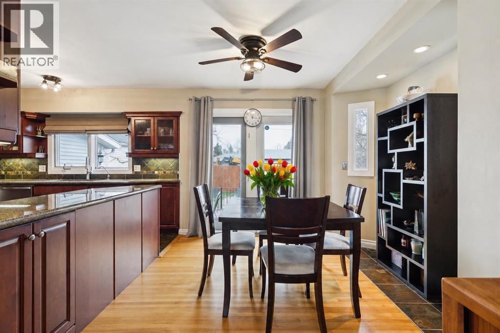 26 Galway Crescent Sw, Calgary, Alberta  T3E 4Y3 - Photo 16 - A2312735