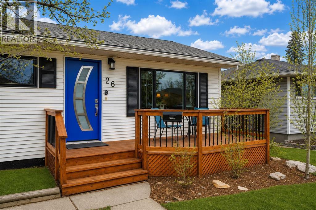 26 Galway Crescent Sw, Calgary, Alberta  T3E 4Y3 - Photo 2 - A2312735