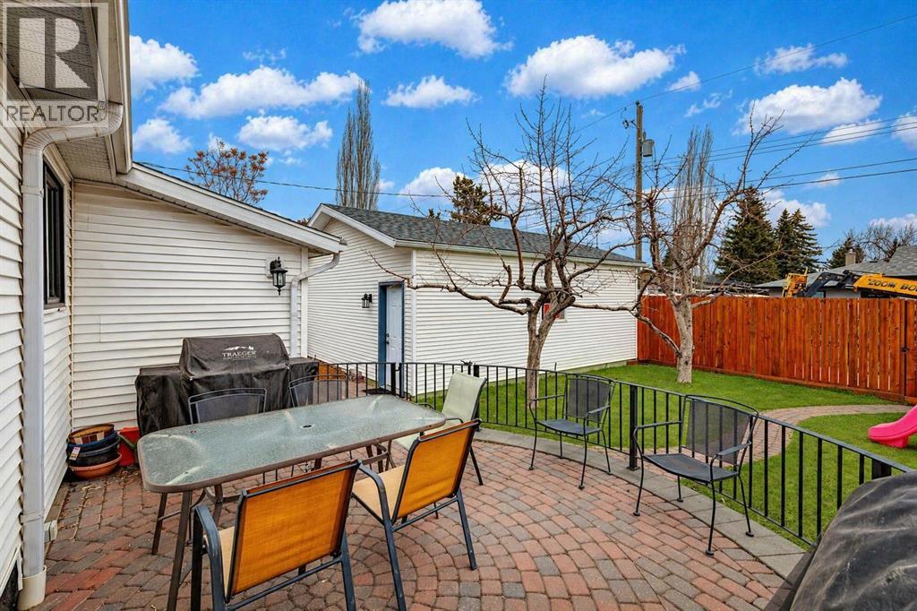 26 Galway Crescent Sw, Calgary, Alberta  T3E 4Y3 - Photo 41 - A2312735
