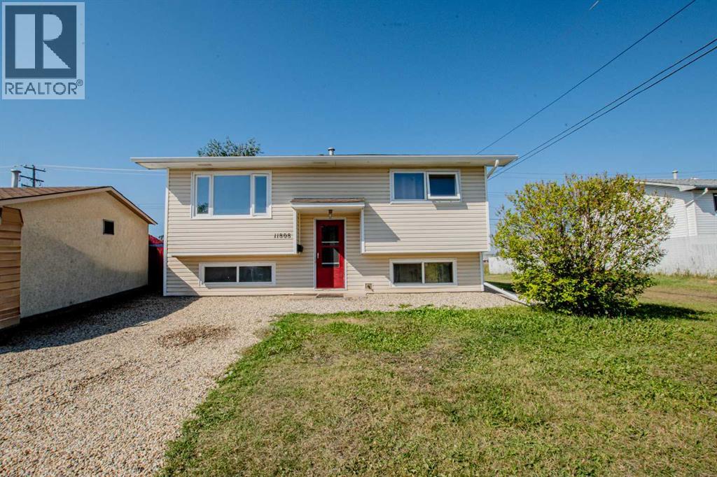 11808 98 Street, Grande Prairie, Alberta  T8V 3N8 - Photo 1 - A2282336