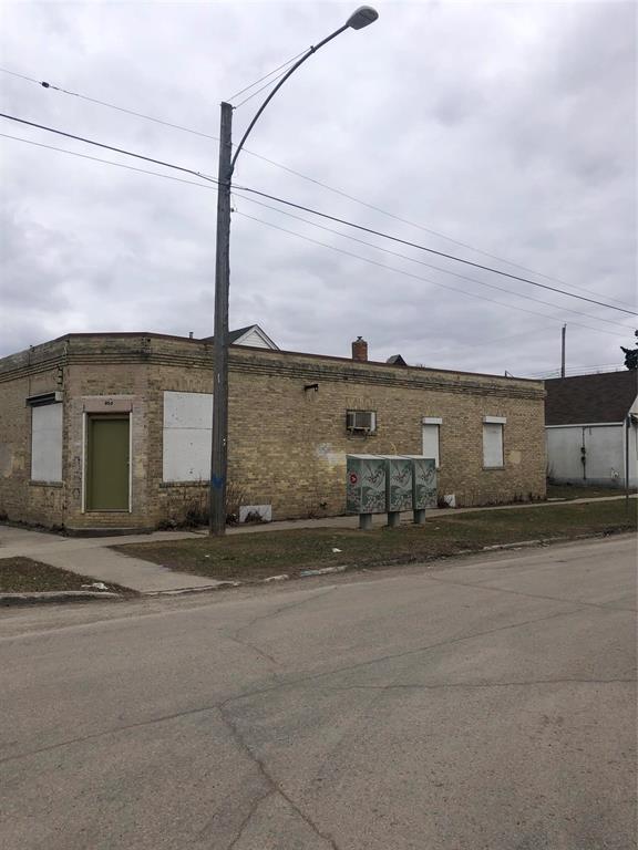 950 Manitoba Street, Winnipeg, Manitoba  R2X 0K1 - Photo 0 - 202611579
