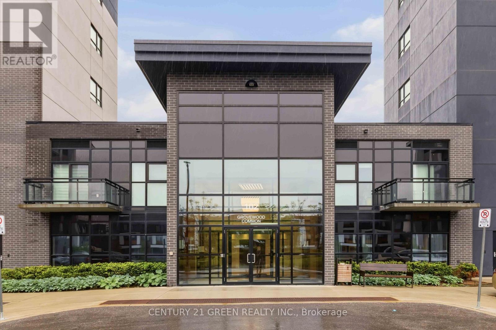 242 - 102 GROVEWOOD COMMON CIRCLE, Oakville, Ontario