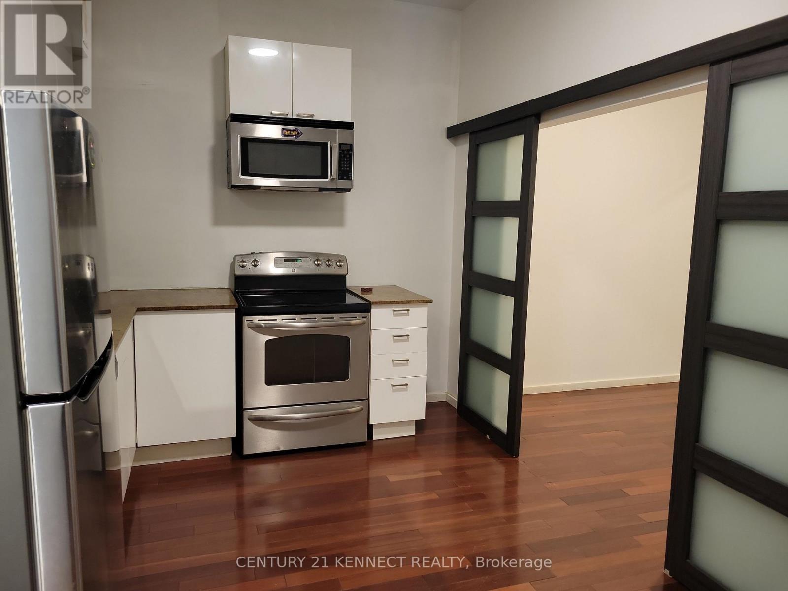 2nd Rear - 181 Augusta Avenue, Toronto, Ontario  M5T 2L4 - Photo 2 - C12925844