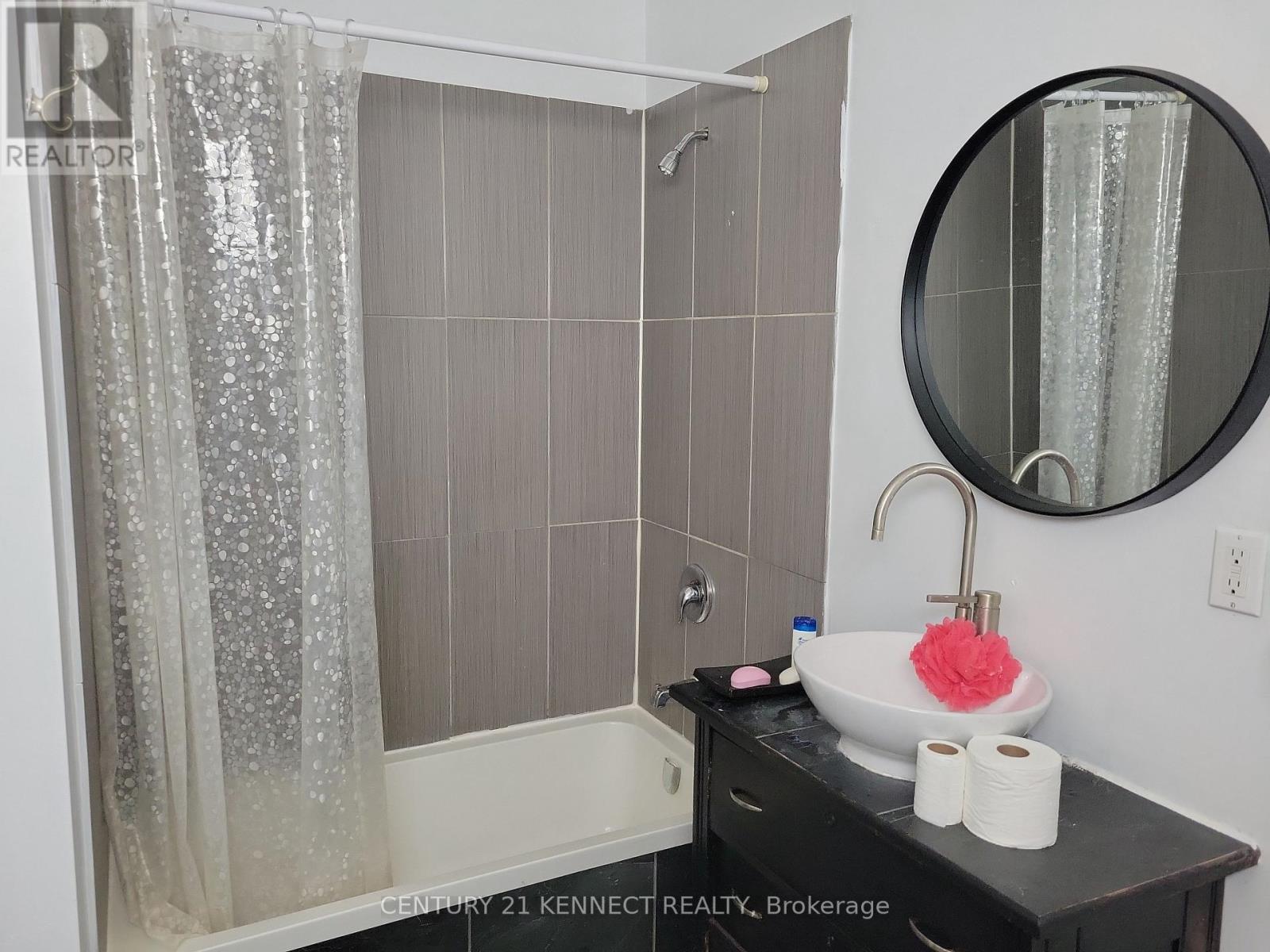 2nd Rear - 181 Augusta Avenue, Toronto, Ontario  M5T 2L4 - Photo 22 - C12925844