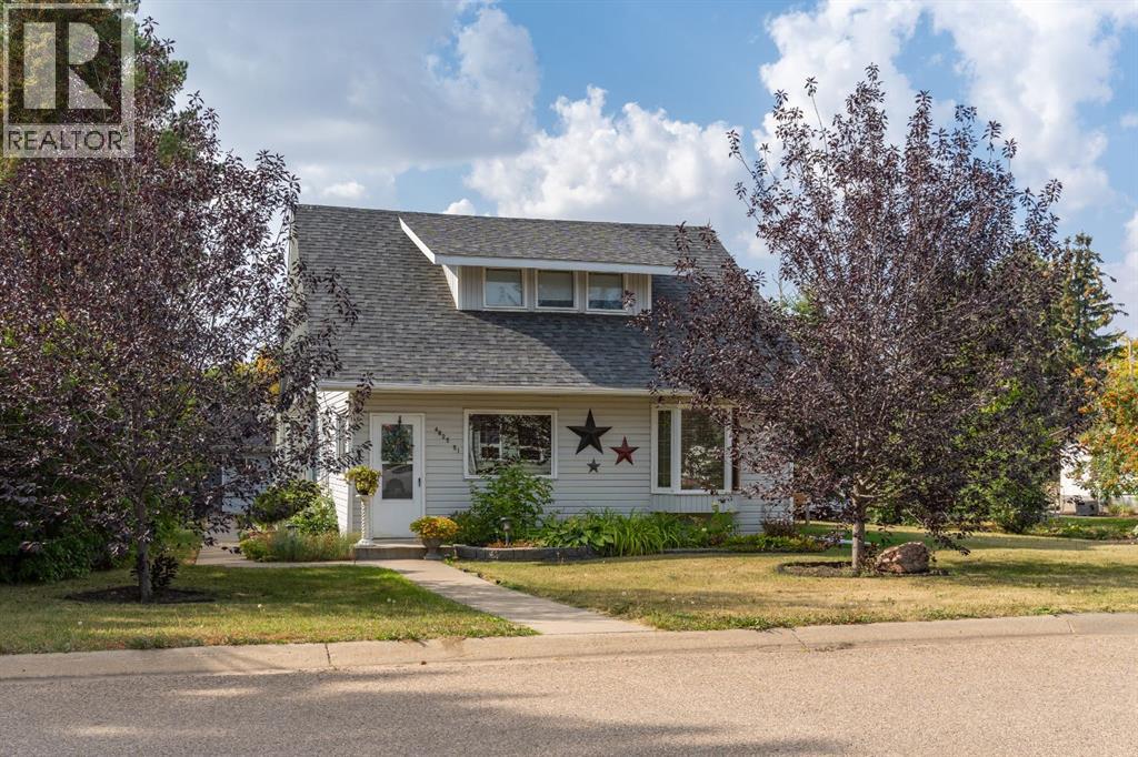 4825 51 Street, Sedgewick, Alberta  T0B 4C0 - Photo 1 - A2283756