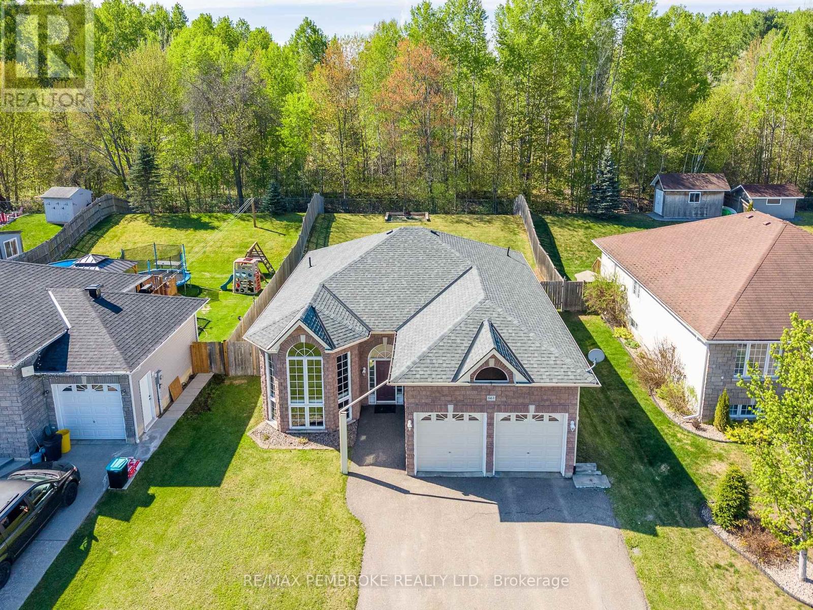 663 Fairview Avenue S, Laurentian Valley, Ontario K8A 8N4 - Photo 2 - X13167868
