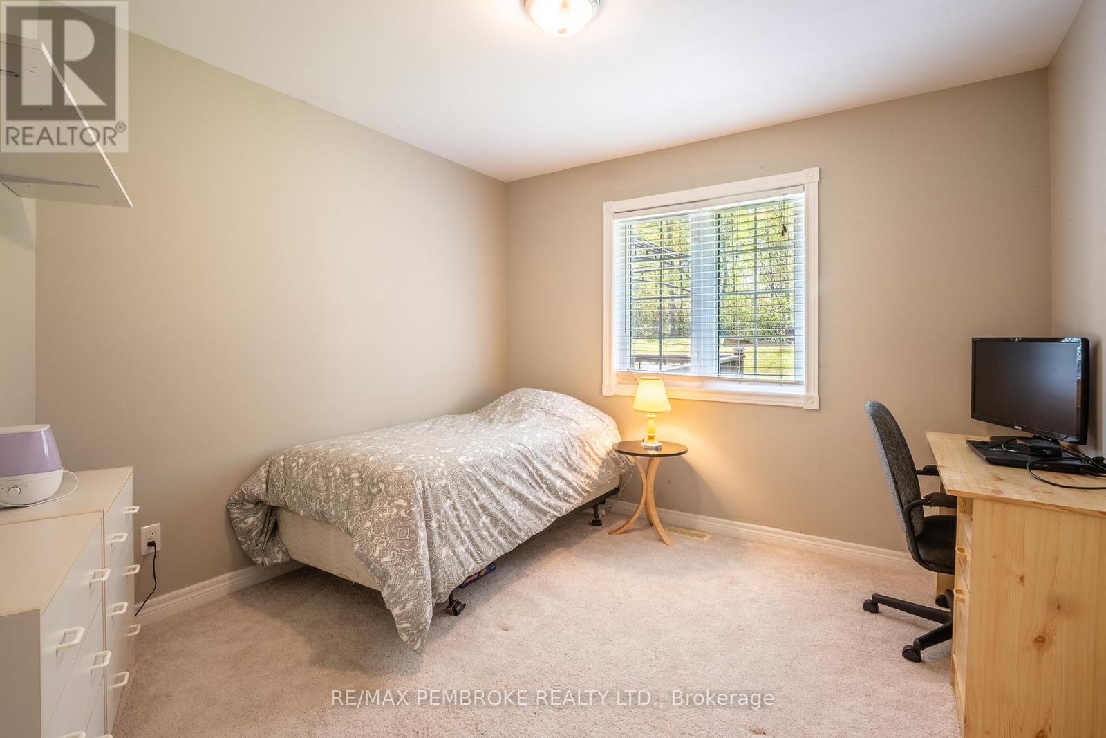 663 Fairview Avenue S, Laurentian Valley, Ontario K8A 8N4 - Photo 33 - X13167868