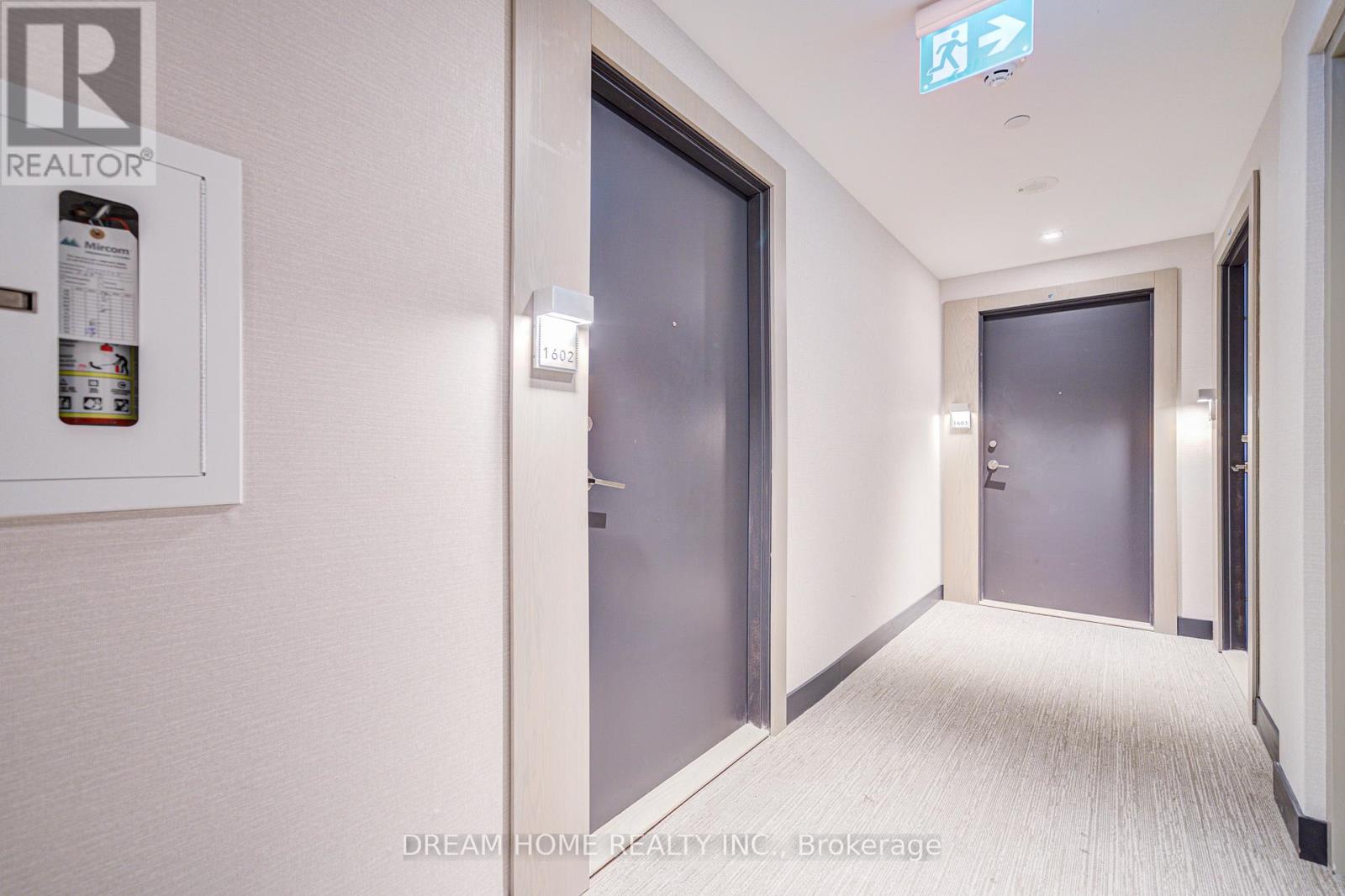N1602 - 7 Golden Lion Heights, Toronto, Ontario  M2M 0C1 - Photo 3 - C13167844