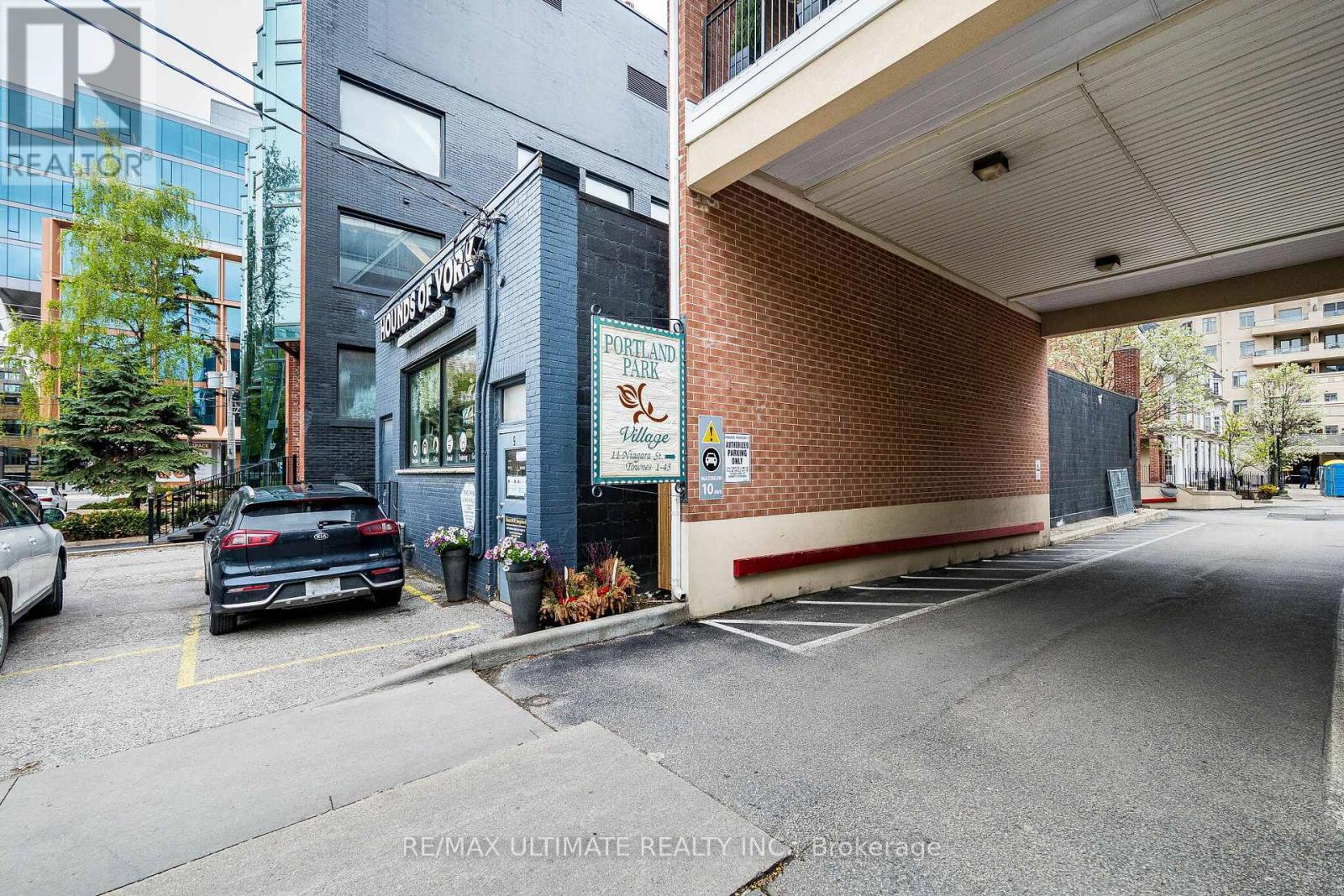 11 Niagara Street, Toronto, Ontario  M5V 3N9 - Photo 2 - C13167908