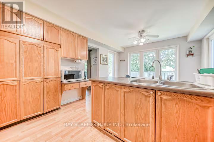27 Gladiola Court, Whitby, Ontario  L1R 1N8 - Photo 11 - E13167876