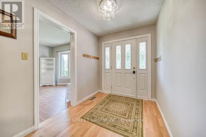27 Gladiola Court, Whitby, Ontario  L1R 1N8 - Photo 4 - E13167876
