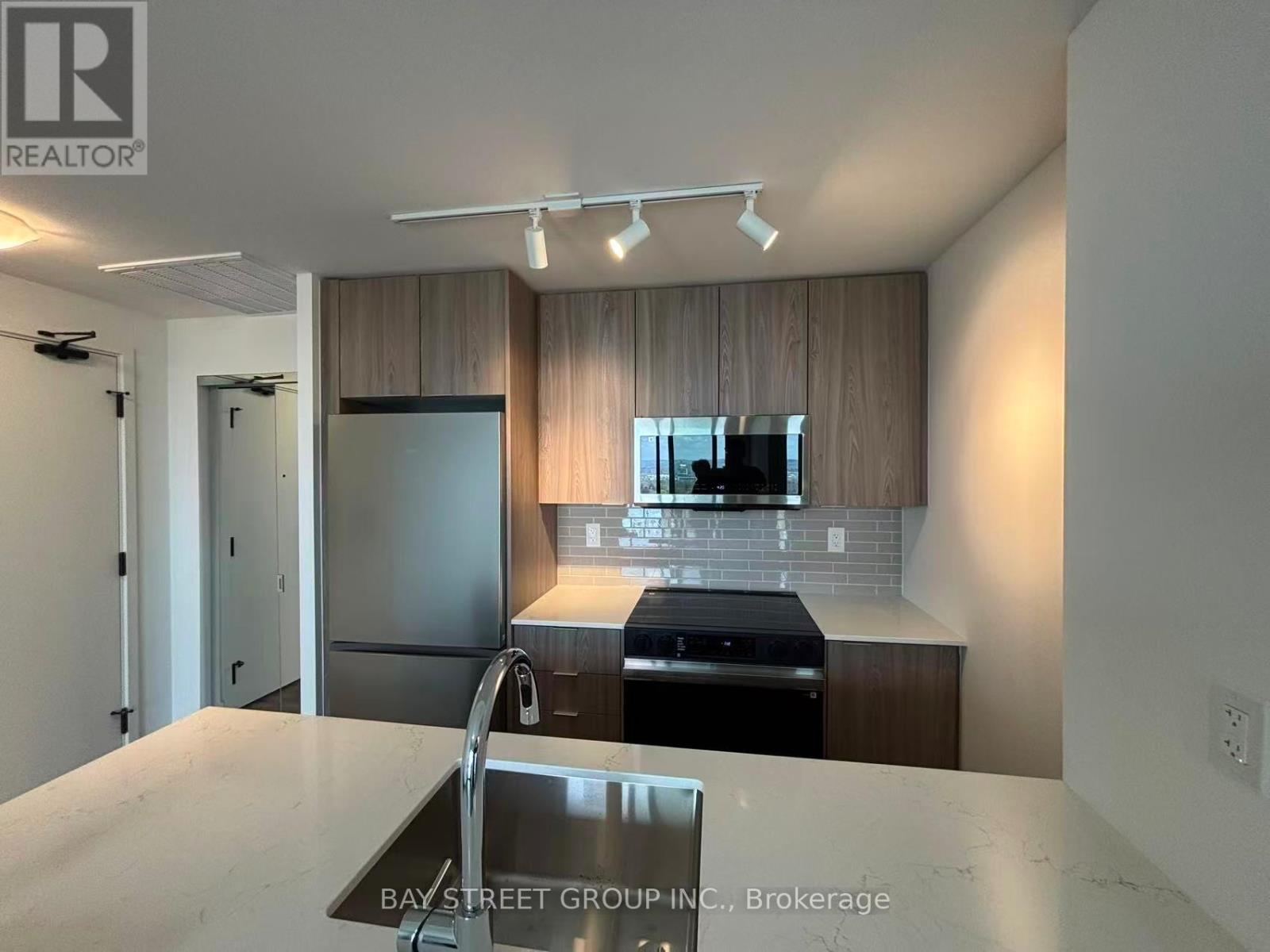 2101 - 2075 Lakeshore Road, Burlington, Ontario  L7R 0H3 - Photo 3 - W13167866