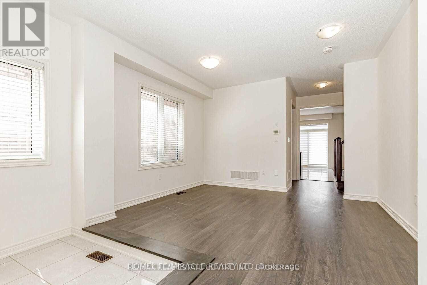10 Ladysmith Street, Brampton, Ontario  L6R 0B3 - Photo 4 - W13167884