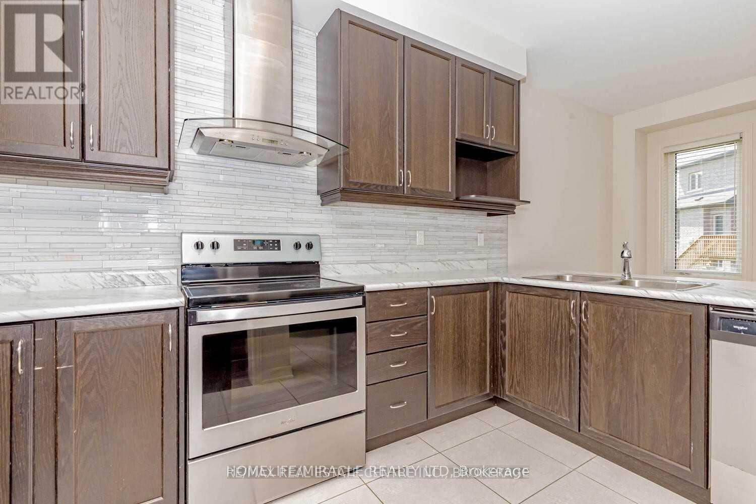 10 Ladysmith Street, Brampton, Ontario  L6R 0B3 - Photo 6 - W13167884